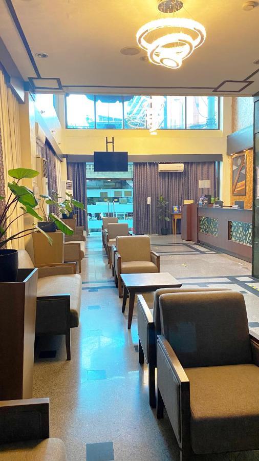 Urban Travellers Hotel Manila Zewnętrze zdjęcie